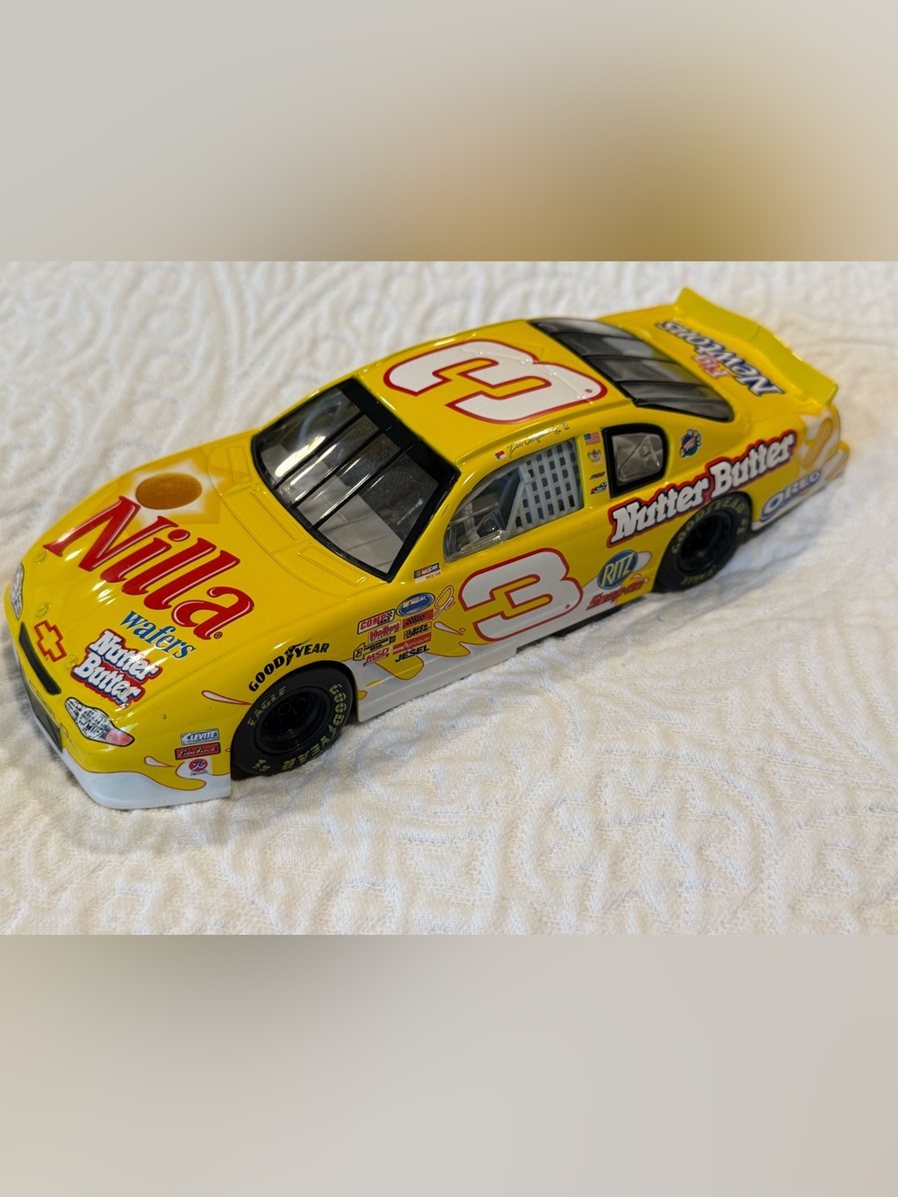 Dale Earnhardt Jr #3 Nilla Nascar diecast 1:24 Monte Carlo